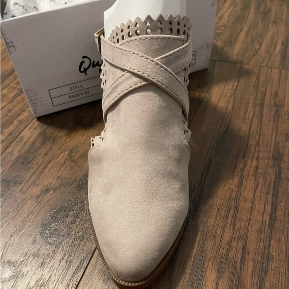 Tonya Booties - Picture 2 of 4